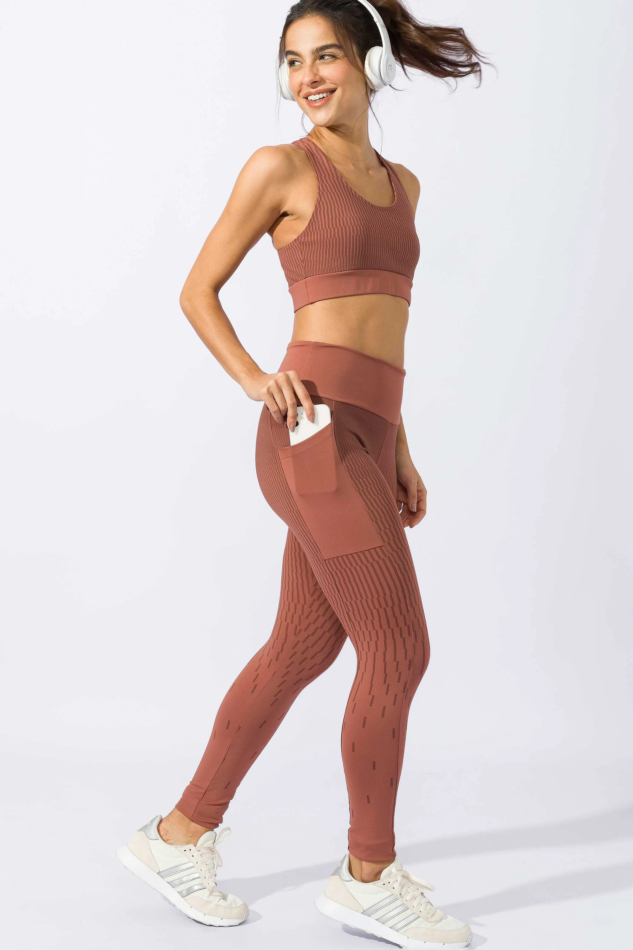 Calça Legging Modeladora com Bolso Marrom