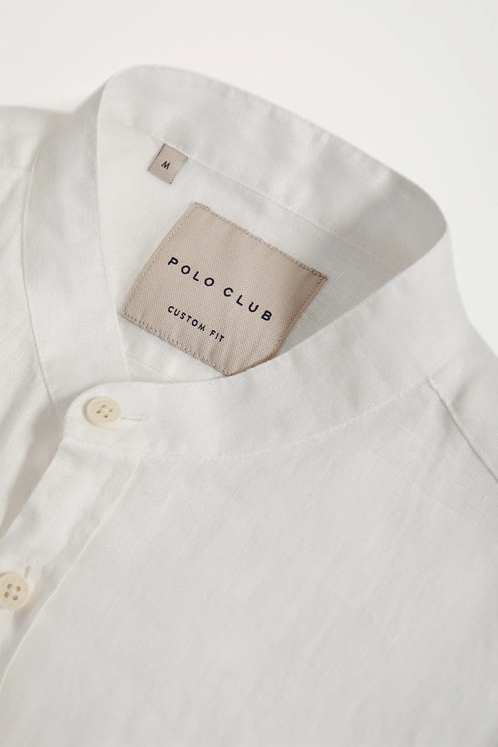 Camisa polera de lino blanca con cuello mao