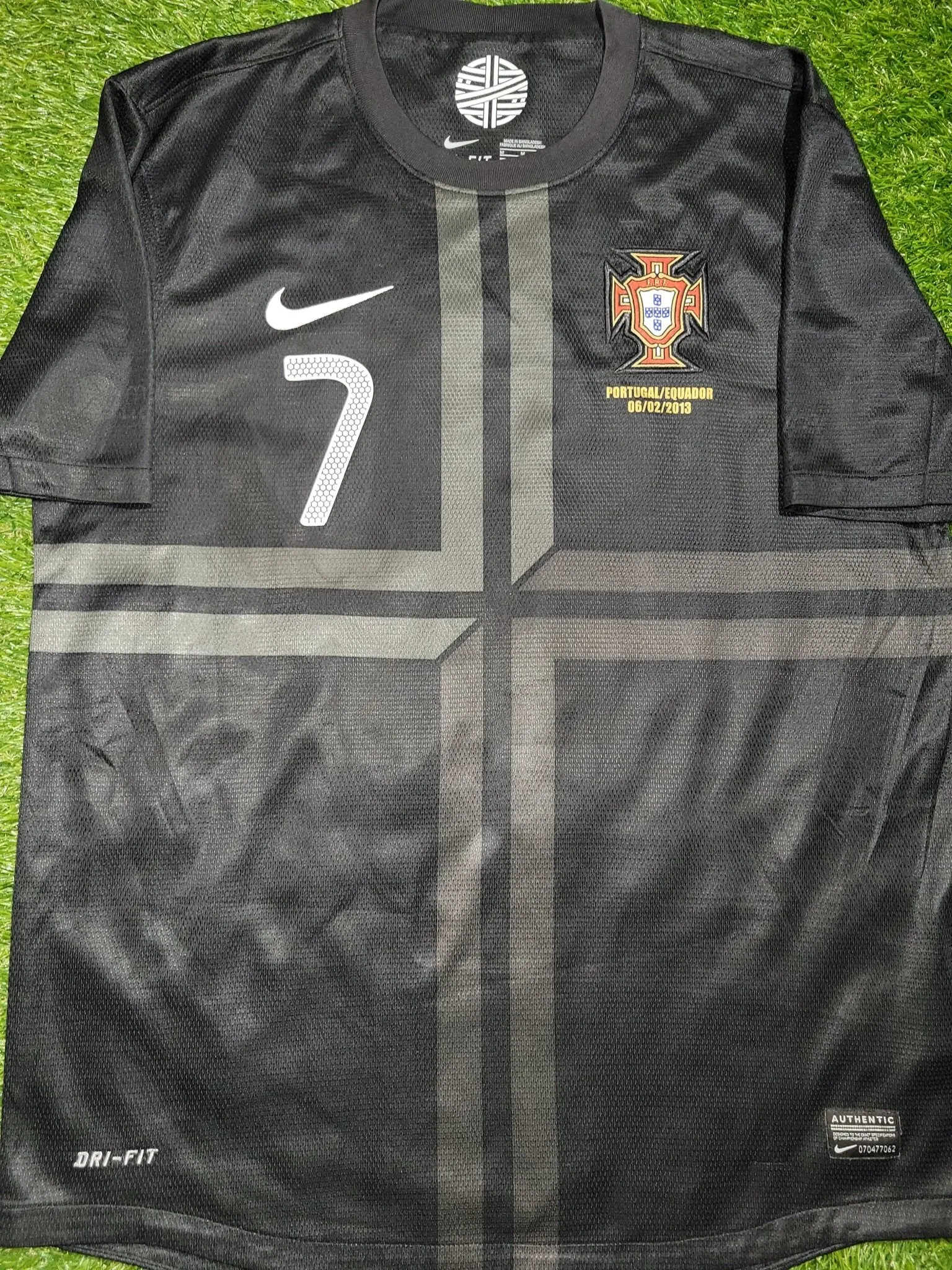 Cristiano Ronaldo Portugal 2013 Away Jersey Camiseta Shirt M SKU# 447885-010